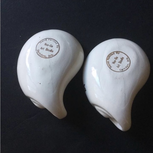 Rare Vintage Hand painted art studio set of 2, handled shells, ceramic - Picture 2 of 8